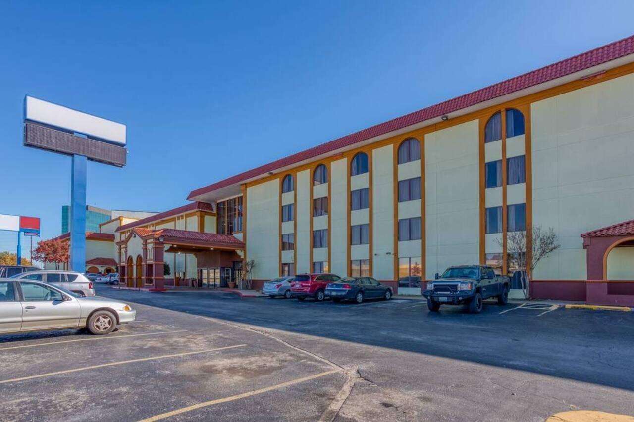 Oyo Hotel Tulsa I-44 Midtown Exteriér fotografie